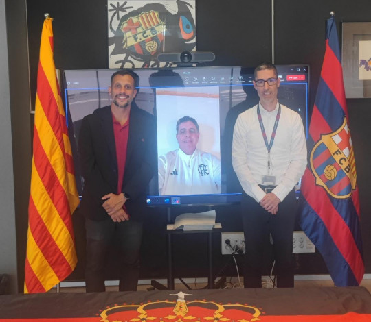 Embaixadas e Consulados do Flamengo visitam as instalações do Barcelona