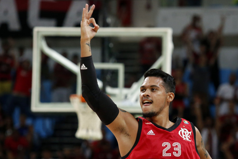 [Basquete] Incendiando a partida, Arthur Pecos enaltece força da torcida e boa atuação do Flamengo
