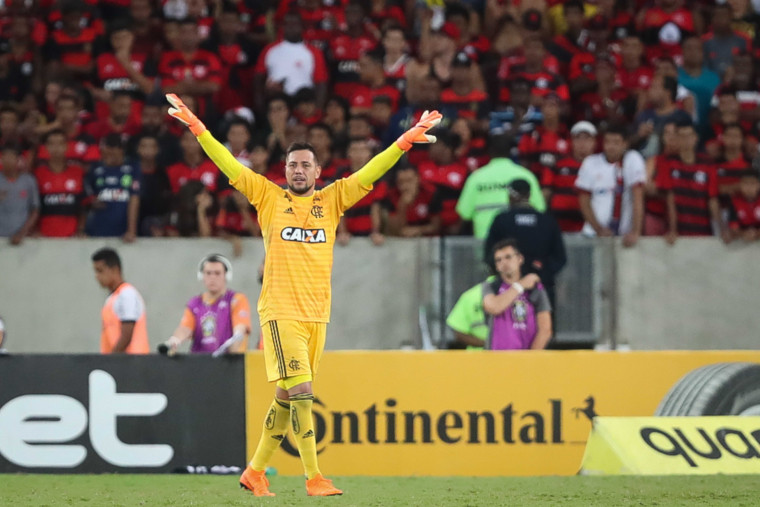 Diego Alves não leva gol há 510 minutos e Flamengo atravessa grande fase na defesa