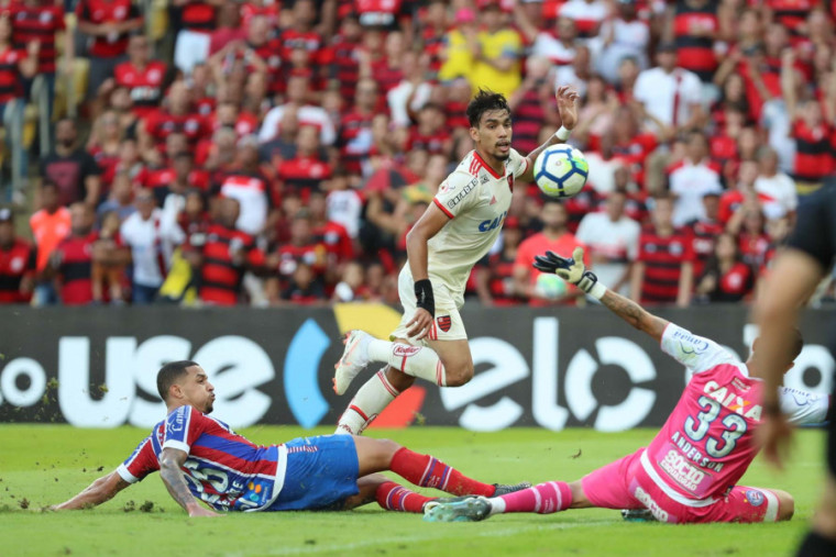 Paquetá faz golaço e celebra boa atuação no Maracanã