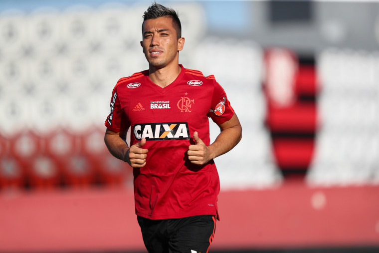 Com Uribe, Flamengo realiza mais um dia de testes no CT Ninho do Urubu