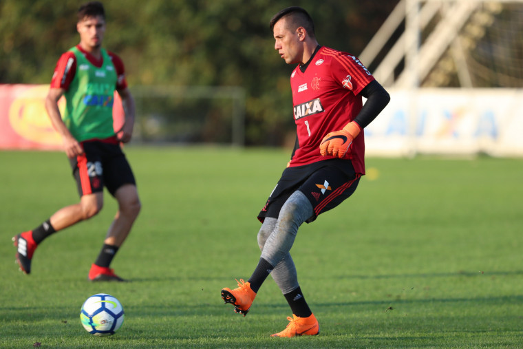 Domingo tem Maracanã! Flamengo defende a liderança do Campeonato Brasileiro diante do Sport