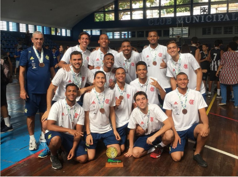A equipe rubro-negra Juvenil conquistou o bronze na Copa Cidade Maravilhosa em julho