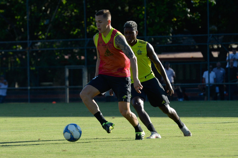 Piris da Motta em treino do Flamengo - Foto: Alexandre Vidal / Flamengo