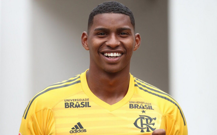 Após servir à Seleção Brasileira, Hugo Souza volta ao gol rubro-negro em duelo decisivo da Copa do Brasil Sub-20