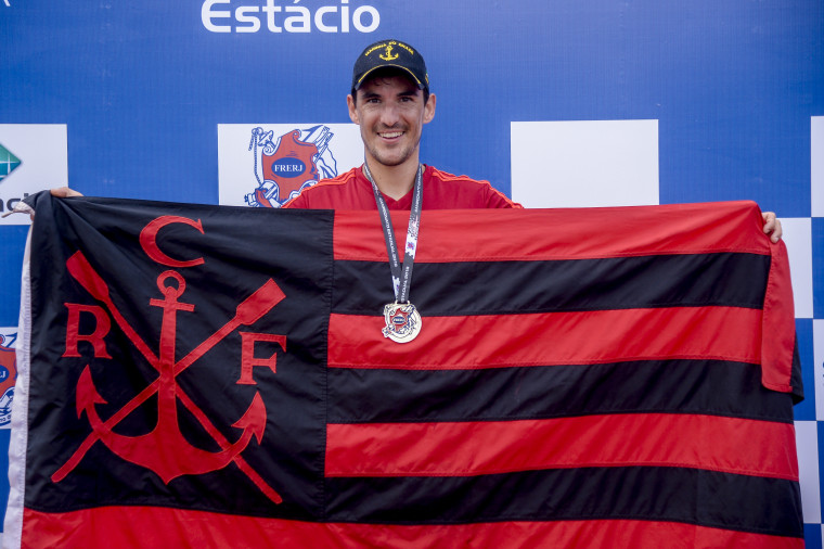 Evaldo Morais garante o ouro na prova do Single Skiff Peso-leve. Foto: Marcelo Cortes / Flamengo Evaldo Morais garante o ouro na prova do Single Skiff Peso-leve. Foto: Marcelo Cortes / Flamengo