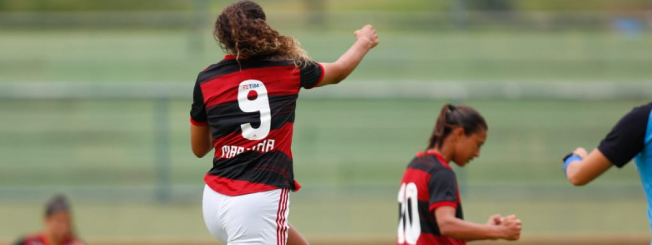 Flamengo goleia o Vasco por 4 a 0 pelo Carioca Feminino