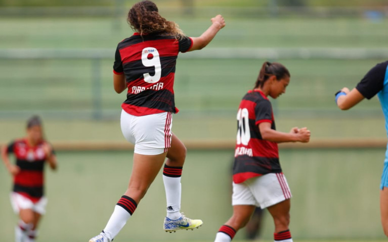 Flamengo goleia o Vasco por 4 a 0 pelo Carioca Feminino